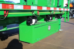 4. Winch track with sliding winches and straps