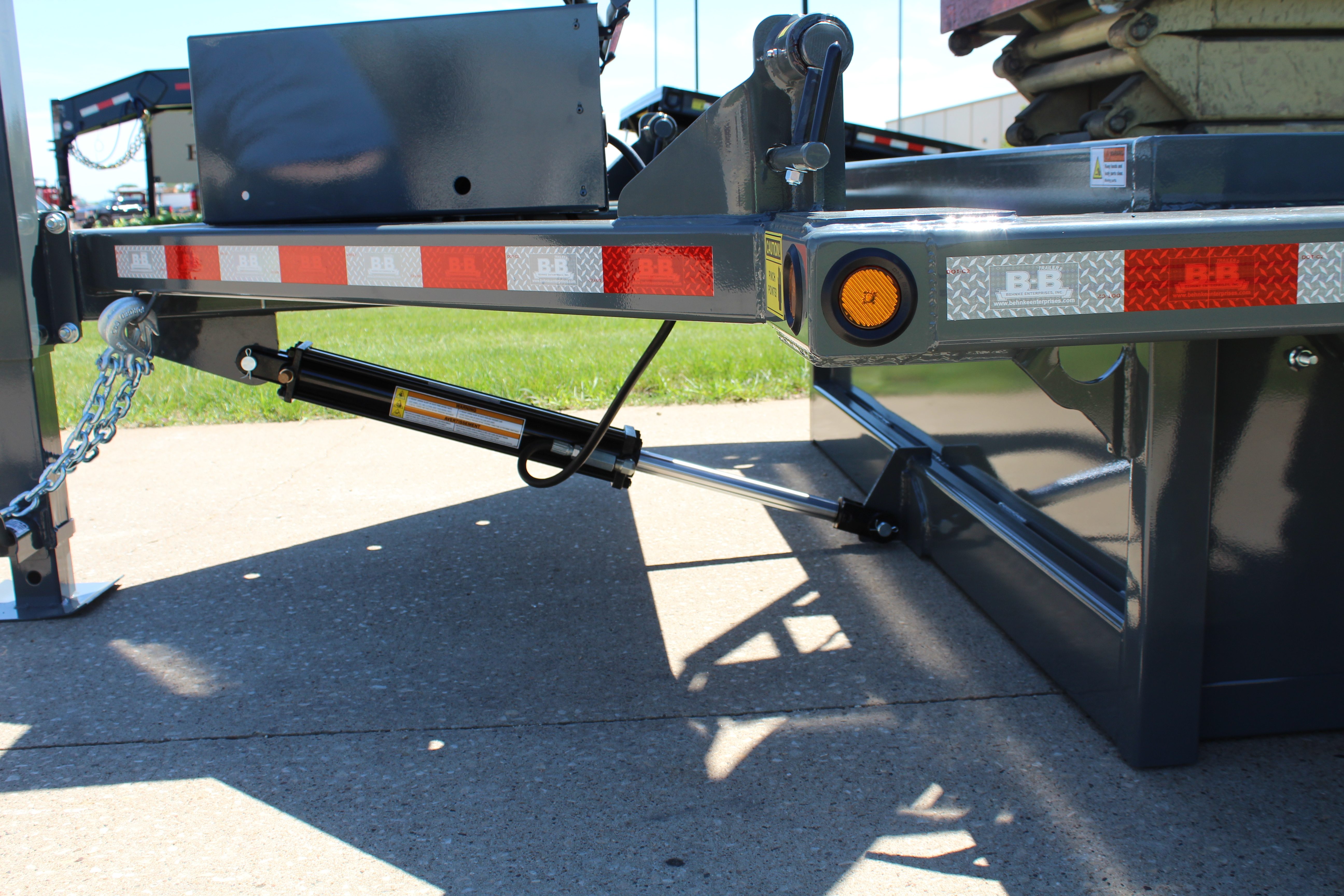 Single Axle Drop Down Trailers - Behnke Enterprises